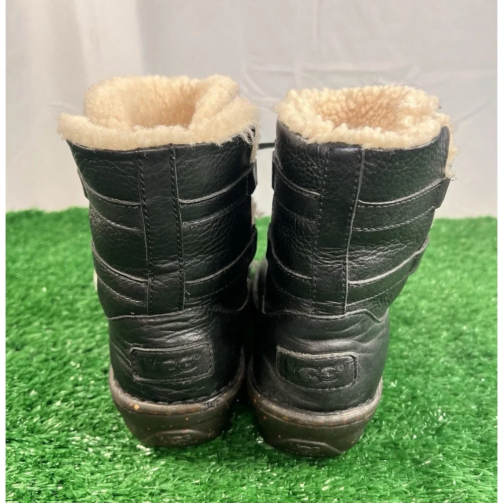 UGG Caspia Black Leather Ankle Boots Shearling Lined Lace Up Wrap Around 7 Women